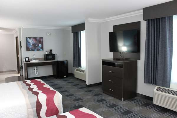 Suite - Best Western Inn & Suites Six Flags San Antonio - I-10, Exit 558