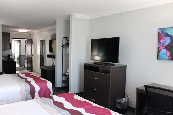 Suite - Best Western Inn & Suites Six Flags San Antonio - I-10, Exit 558