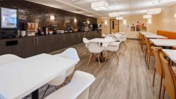 Restaurant - Best Western Plus Airport Inn & Suites Saskatoon