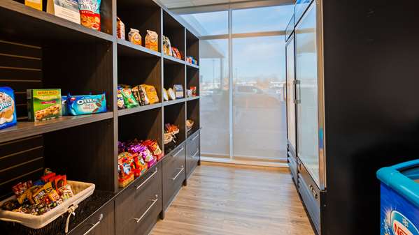  - Best Western Plus Airport Inn & Suites Saskatoon