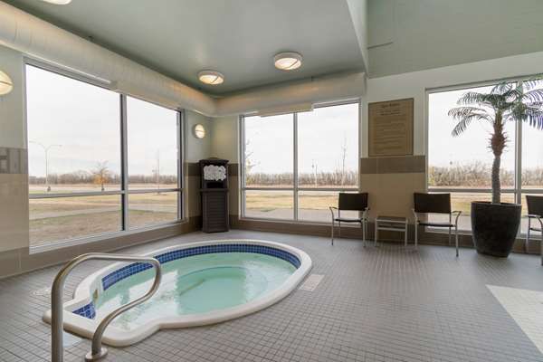 Pool - Best Western Plus Airport Inn & Suites Saskatoon
