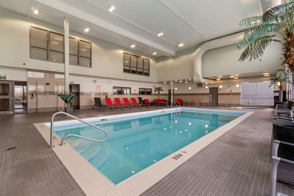 Pool - Best Western Plus Airport Inn & Suites Saskatoon