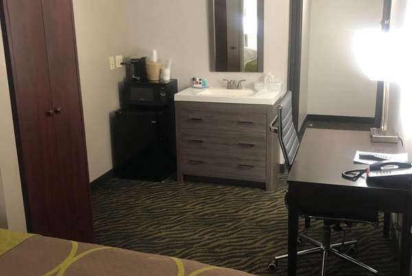  - Super 8 Hotel High Point