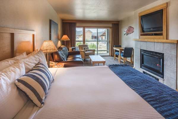  - Inn at Cape Kiwanda Pacific City