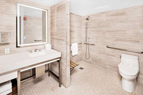  - Quin Central Park Hotel by Hilton Club New York