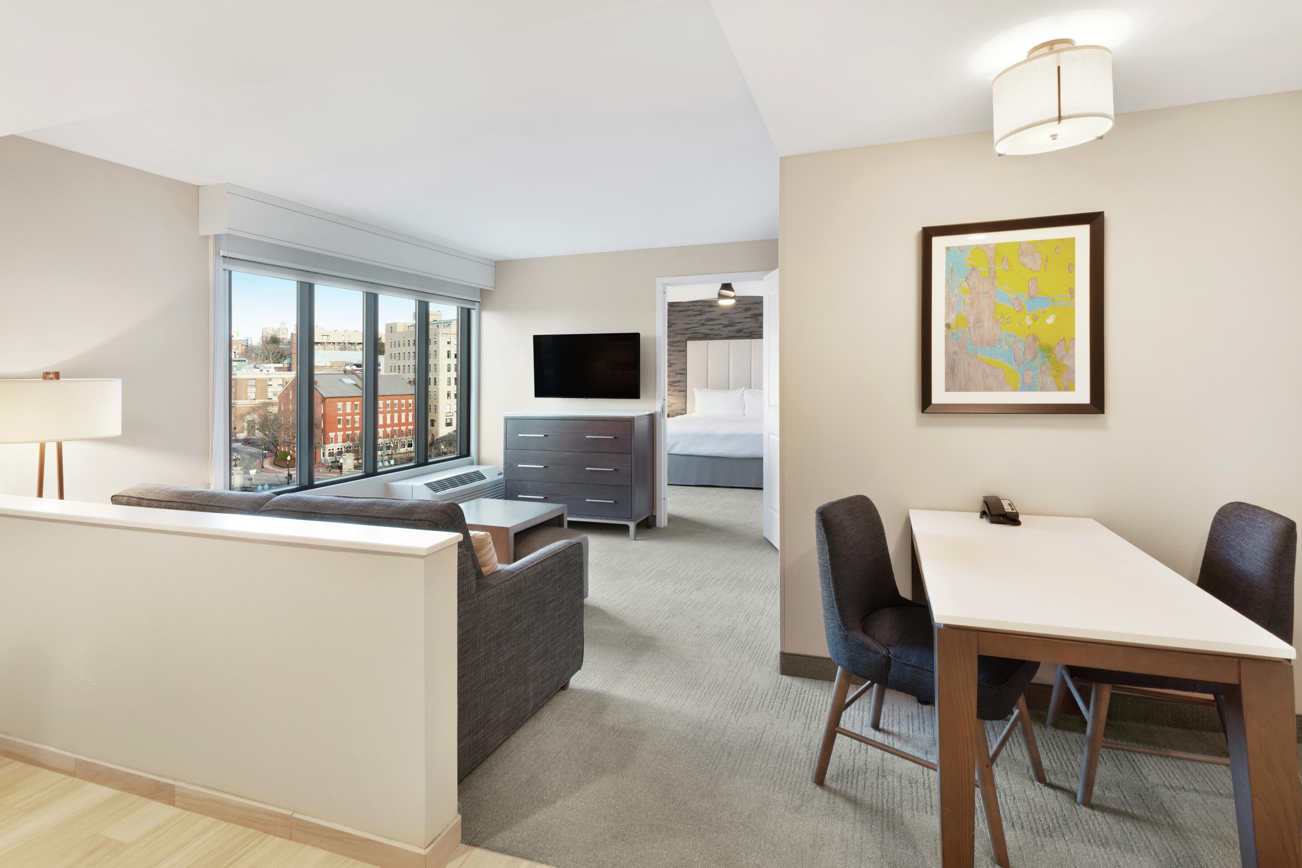 Homewood Suites by Hilton Providence Downtown Room Type - 1KING 1BDRM CORNER STE RVW