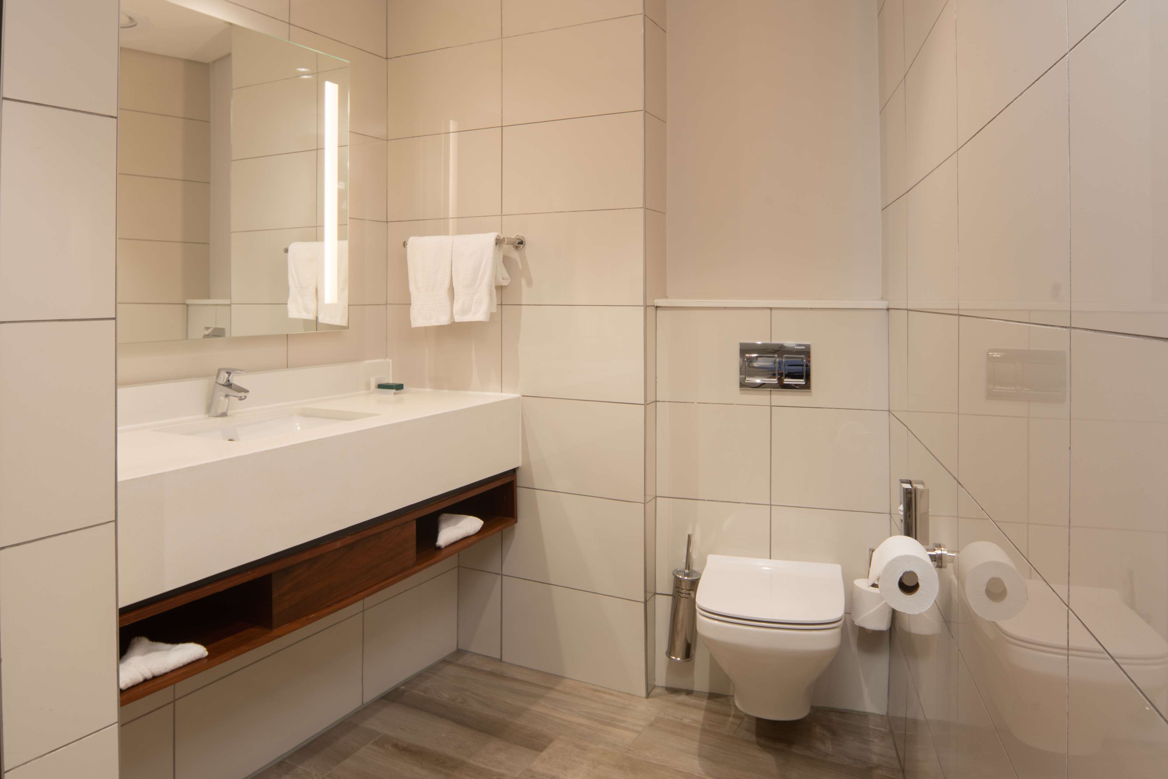 Hilton Garden Inn Mbabane Room Type - KING DELUXE ROOM