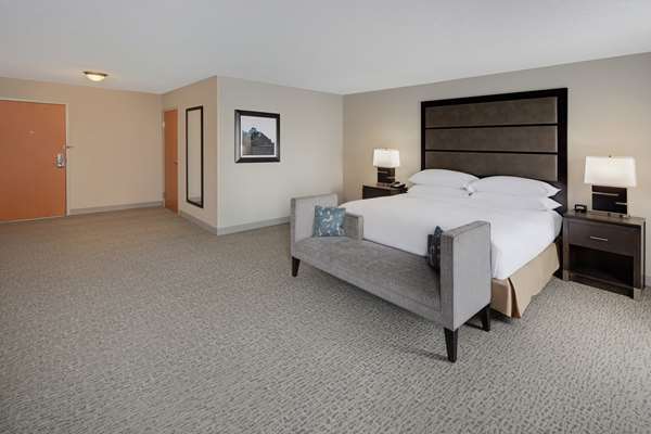  - DoubleTree by Hilton Richmond Airport Sandston - I-64, Exit 197