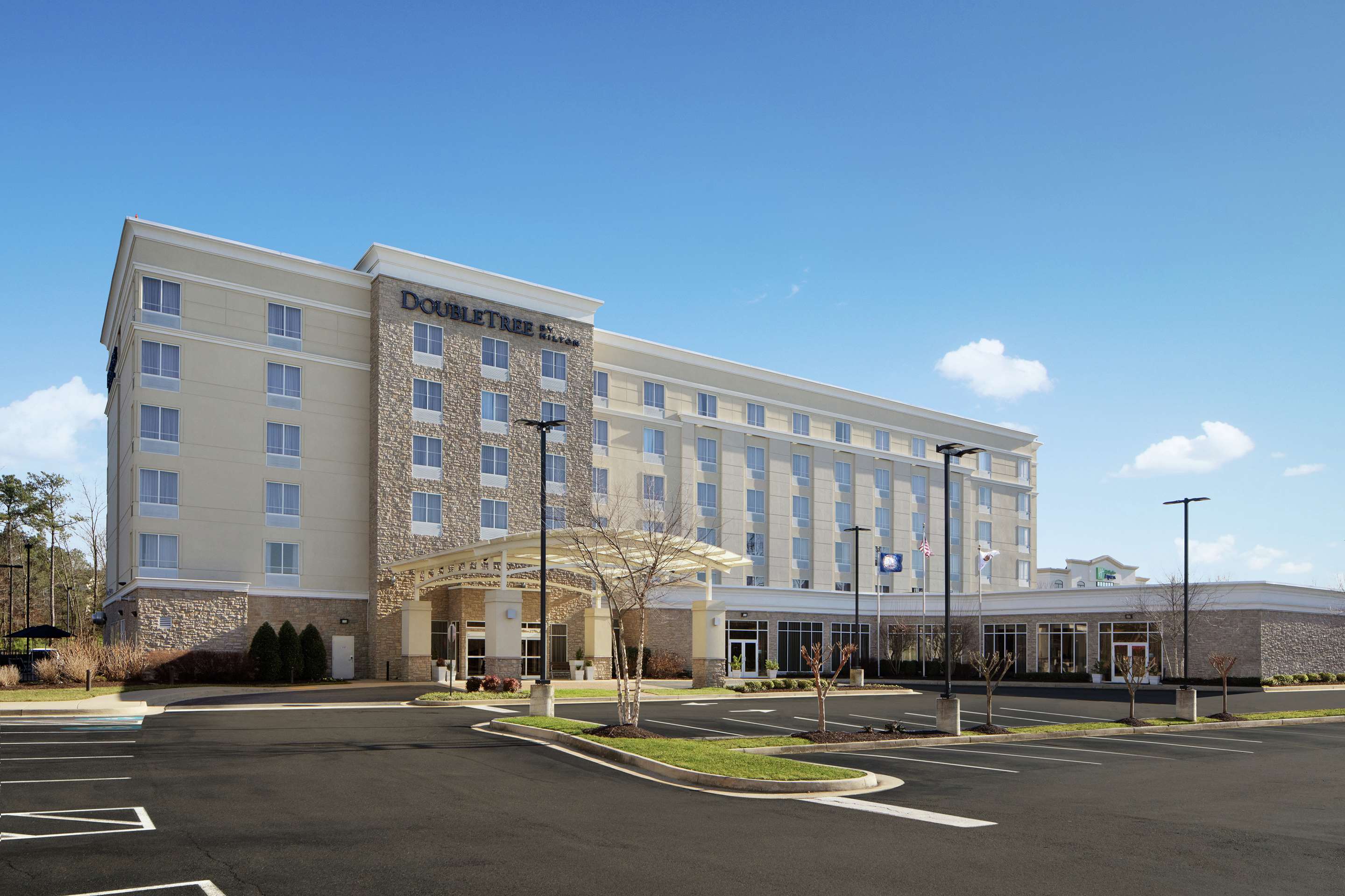 Exterior | DoubleTree by Hilton Richmond Airport