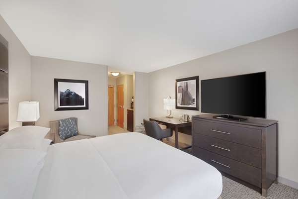  - DoubleTree by Hilton Richmond Airport Sandston - I-64, Exit 197