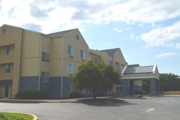 Exterior view - Baymont Inn & Suites Chambersburg - I-81, Exit 14