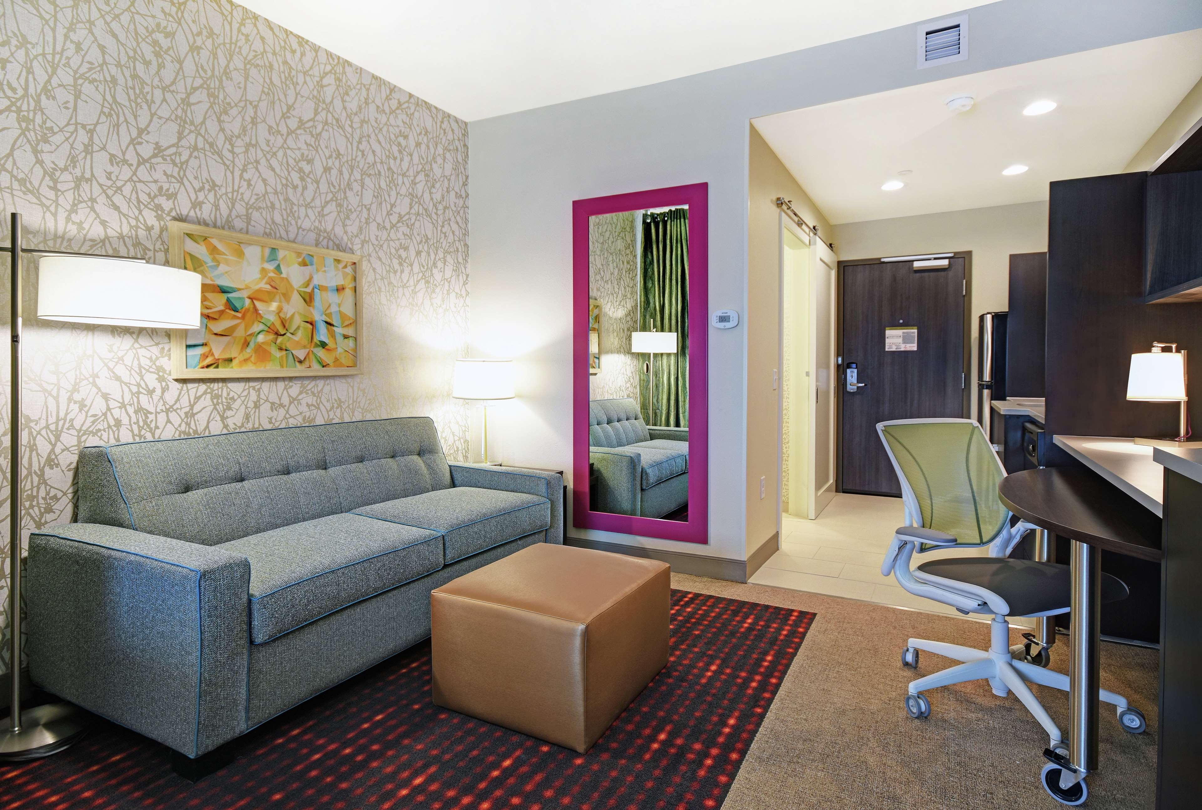 Home2 Suites by Hilton Beloit Room Type - 1 KING STUDIO SUITE NOSMOK