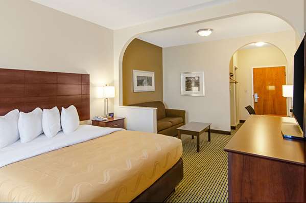 Suite - Quality Inn & Suites Gonzales - I-10, Exit 177