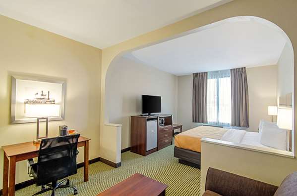 Suite - Quality Inn & Suites Gonzales - I-10, Exit 177