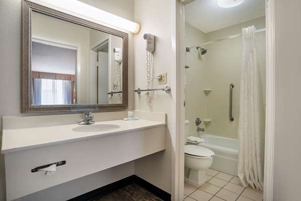  - Quality Inn Baton Rouge - I-12, Exit 2