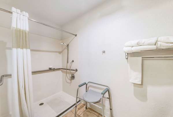  - Rodeway Inn Decatur