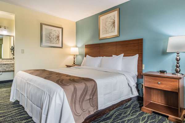  - Quality Inn Bellevue - I-90, Exit 11 & 11A