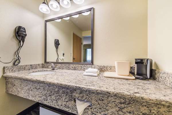  - Quality Inn Bellevue - I-90, Exit 11 & 11A