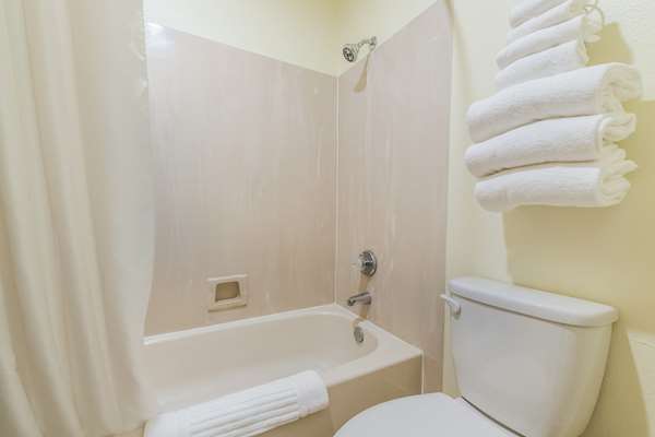  - Quality Inn Bellevue - I-90, Exit 11 & 11A
