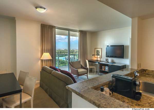 Arya Hotel  Suites Coconut Grove