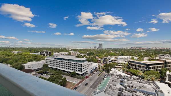 Accessible - 1 King, Mobility Accessible, Roll In Shower, City View, Balcony, Kitchenette, Non-Smoking