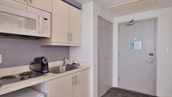 Accessible - 1 King, Mobility Accessible, Roll In Shower, City View, Balcony, Kitchenette, Non-Smoking