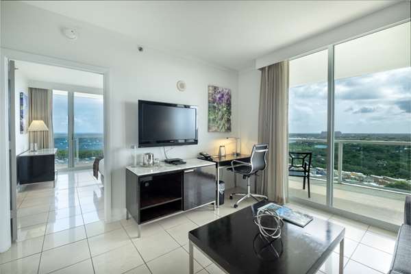 Arya Hotel  Suites Coconut Grove