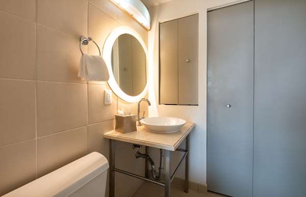Arya Hotel  Suites Coconut Grove
