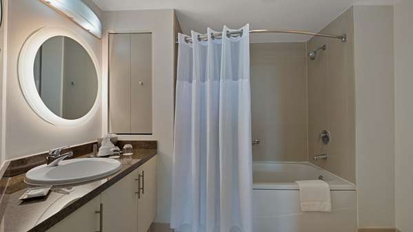1 King Bed, Non-Smoking, Bayview, Balcony, Flat Screen Television, Work Desk