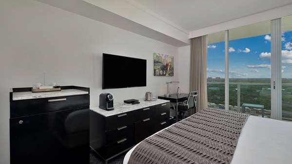 1 King Bed, Non-Smoking, Bayview, Balcony, Flat Screen Television, Work Desk