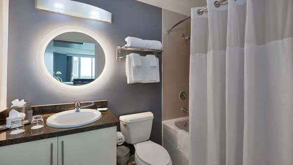 1 King Bed, Non-Smoking, Bayview, Balcony, Flat Screen Television, Kitchenette, Work Desk