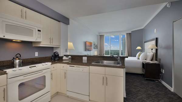 1 King Bed, Non-Smoking, Bayview, Balcony, Flat Screen Television, Kitchenette, Work Desk