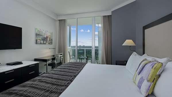 1 King Bed, Non-Smoking, Bayview, Balcony, Flat Screen Television, Kitchenette, Work Desk