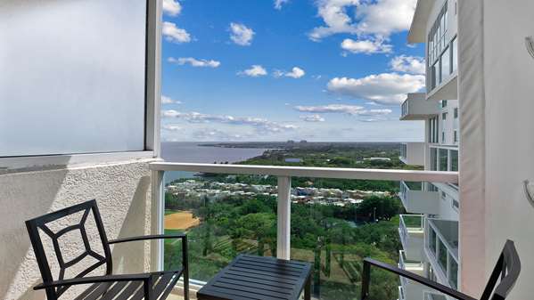 1 King Bed, Non-Smoking, Bayview, Balcony, Flat Screen Television, Kitchenette, Work Desk