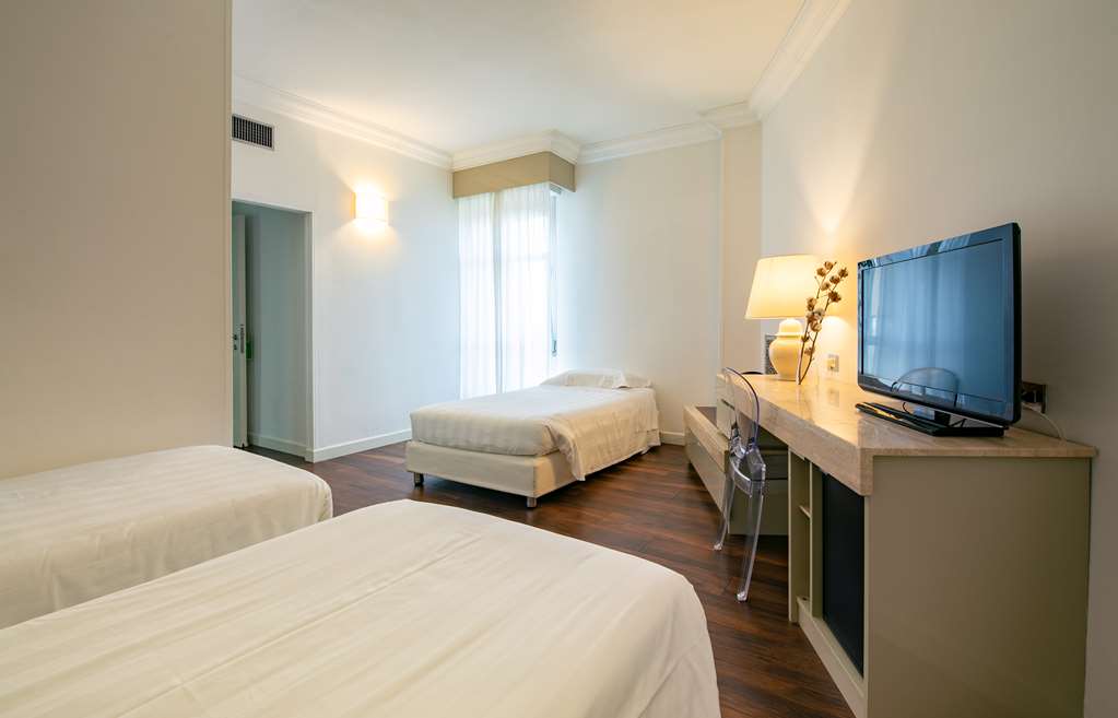 ETRUSCO AREZZO SURE COLLECTION-guestroom-Guest Room,Bed,On-Site,Standard Room,Triple Room,Guest Room - Whole Room.jpg