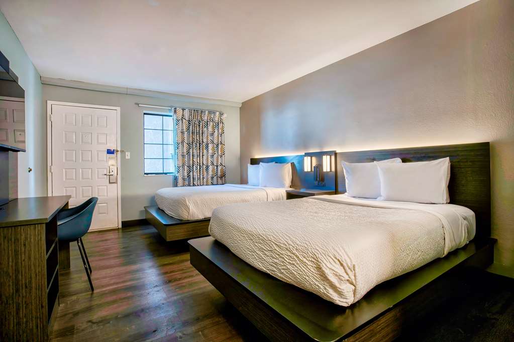 KINGMAN, AZ  ROUTE 66 EAST-guestroom-Guest Room,On-Site.jpg