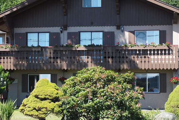 Exterior view - Ramada Inn Campbell River