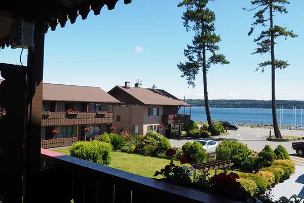 Exterior view - Ramada Inn Campbell River
