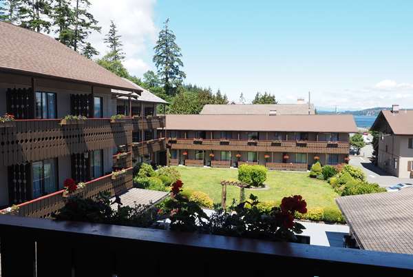 Exterior view - Ramada Inn Campbell River