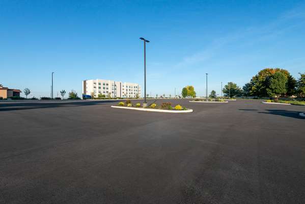 Exterior view - Wyndham Lancaster Resort & Convention Center