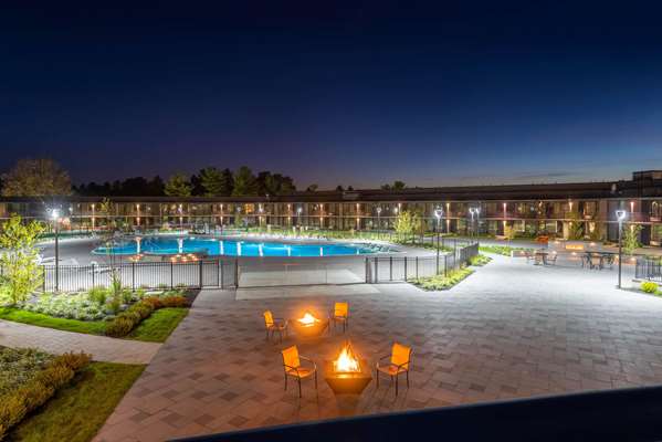 Pool - Wyndham Lancaster Resort & Convention Center