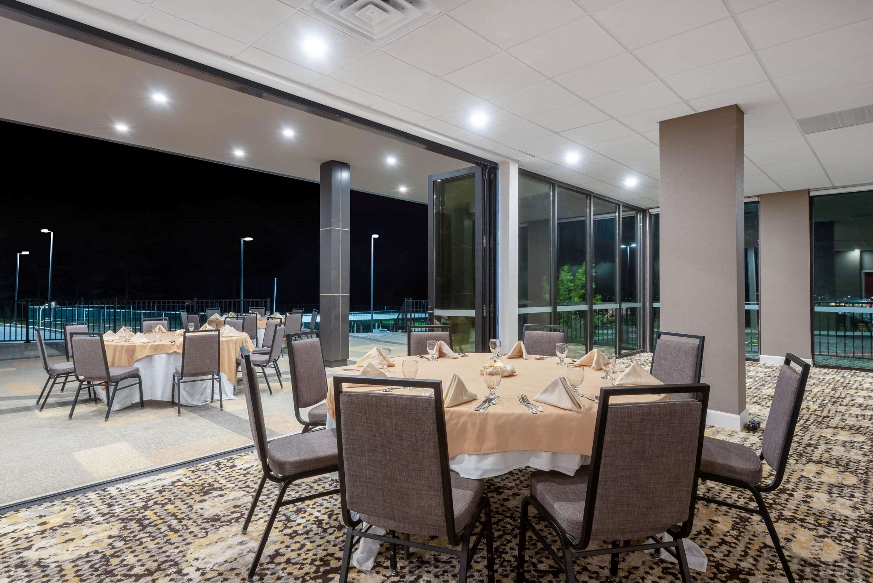BarLounge | Wyndham Lancaster Resort & Convention Center