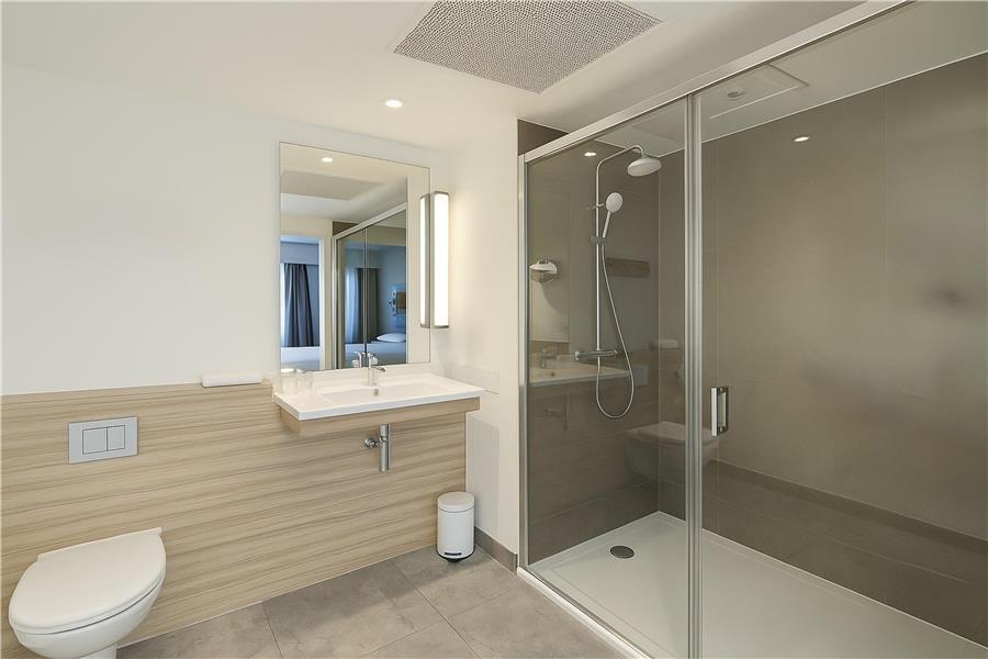 HOTEL CAMPANILE FONTAINEBLEAU