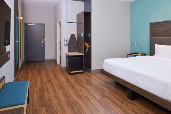  - Tru by Hilton Hotel Coppell