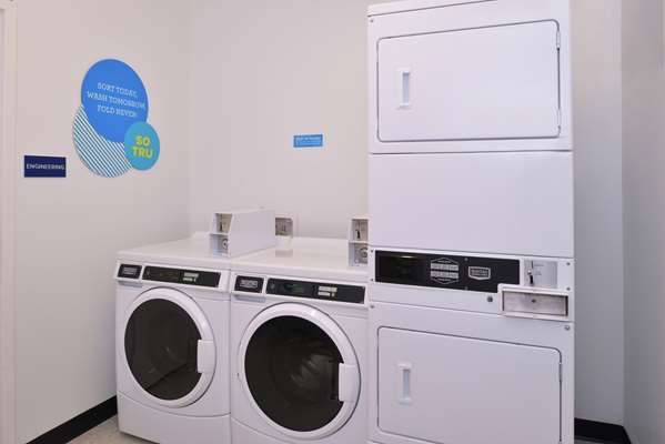  - Tru by Hilton Hotel Coppell