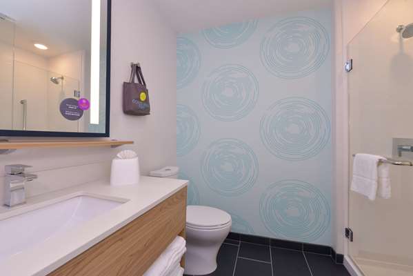  - Tru by Hilton Hotel Coppell