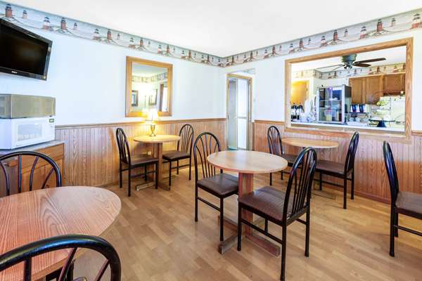  - Travelodge Escanaba