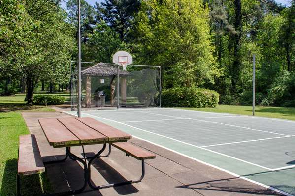  - Ramada Hotel Airport Shreveport - I-20, Exit 10