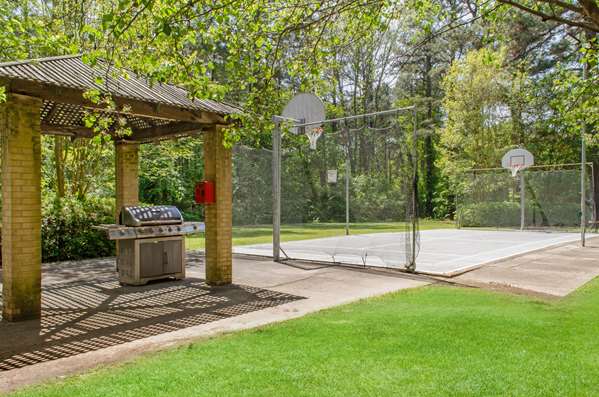  - Ramada Hotel Airport Shreveport - I-20, Exit 10