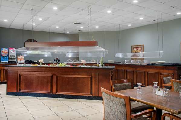  - Ramada Hotel Airport Shreveport - I-20, Exit 10